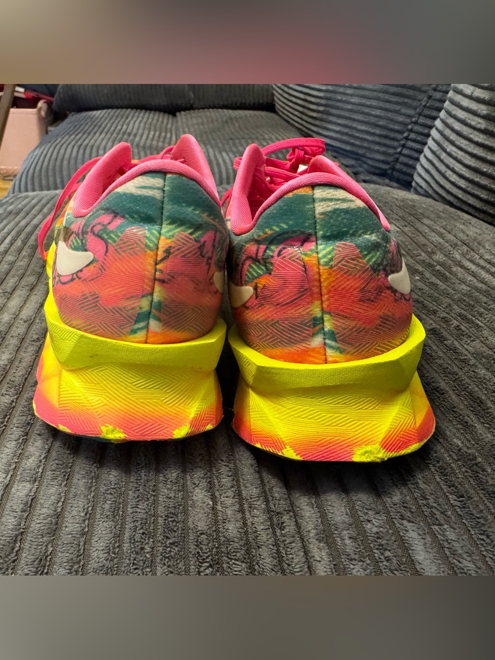 ASICS Novablast Color Injection Pack Running Shoe hot pink/ sour yuzu - Picture 3 of 11